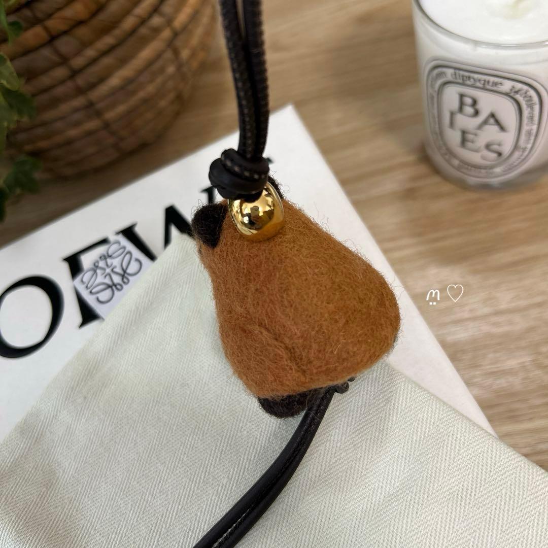 LOEWEロエベ　カピバラチャーム　キーホルダーバッグチャーム　アナグラムペブル