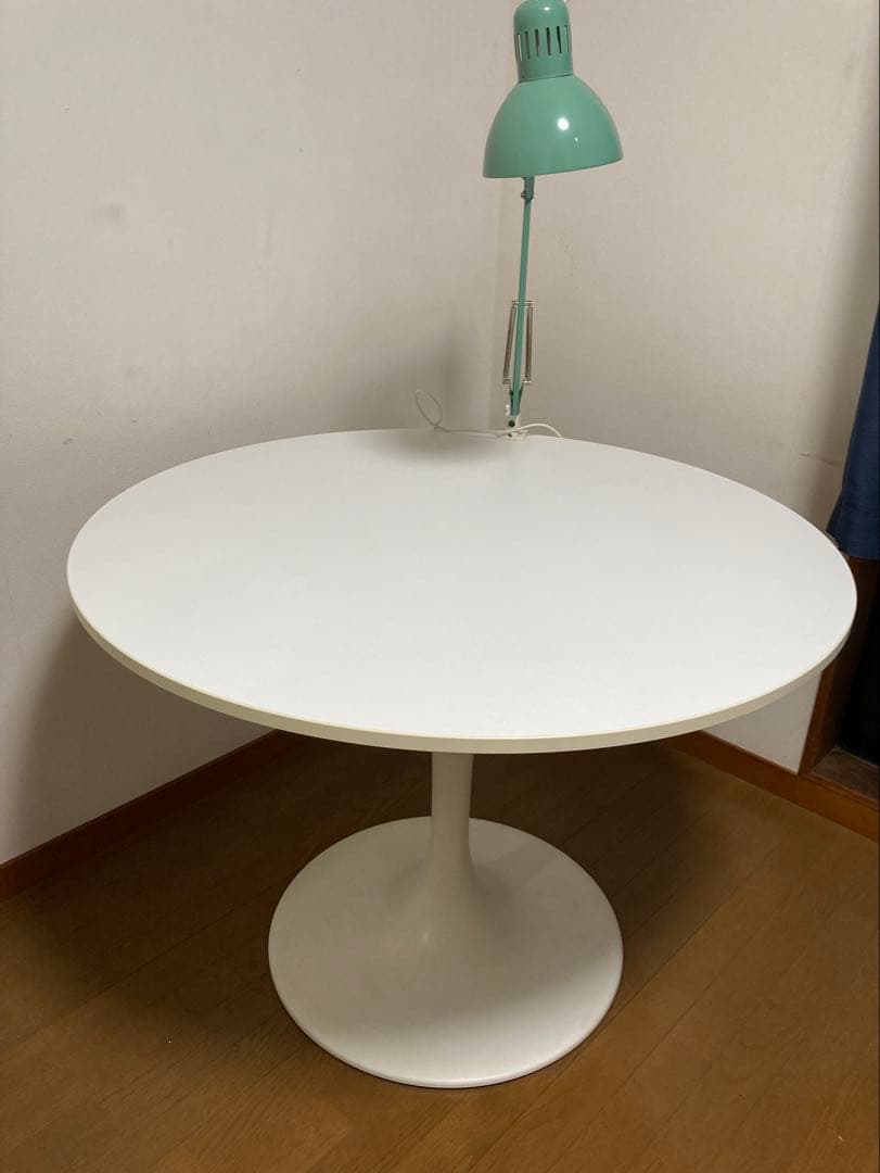 IKEA ドクスタ　円形　ダイニングテーブル