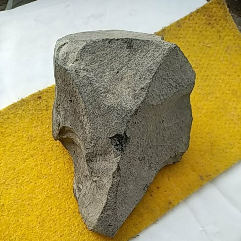 握り鎚　出土石器　旧石器時代　縄文時代　サヌカイト　　184