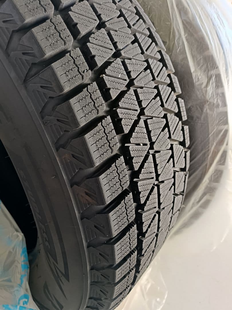 ブリヂストン ブリザック DM-V3 265/65R17