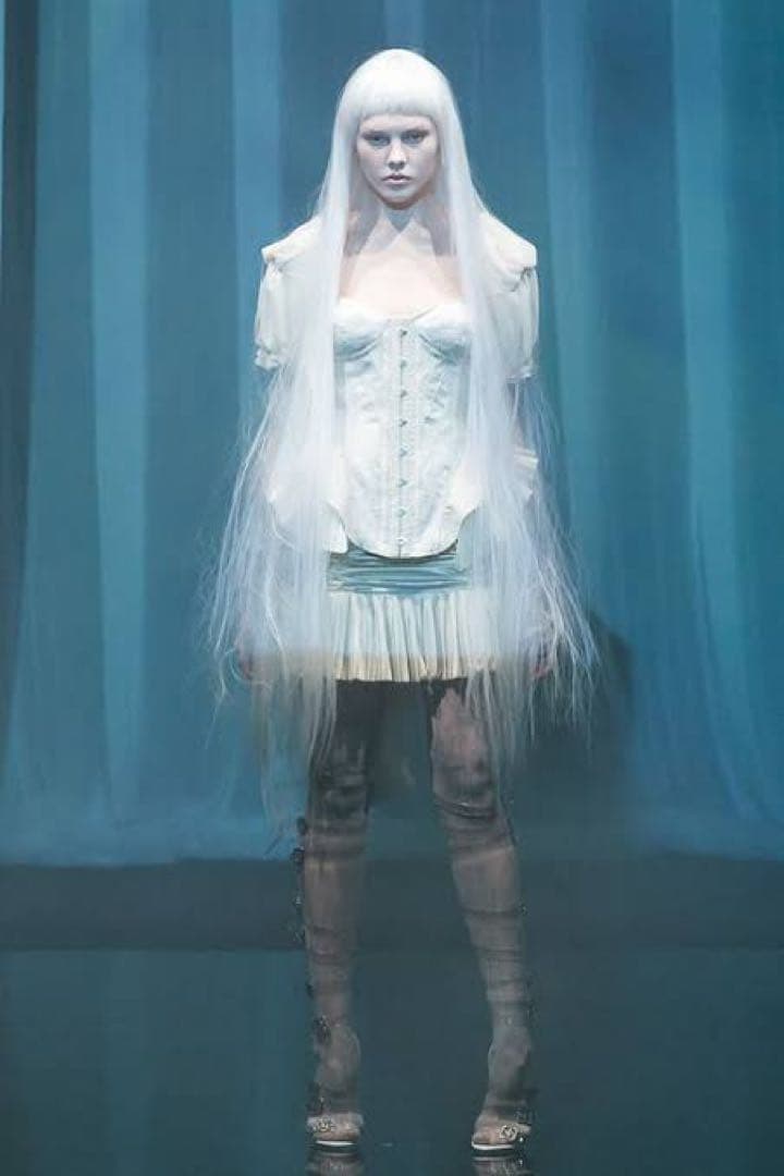 alice auaa Sleeps in waterコルセットとスカートセット黒