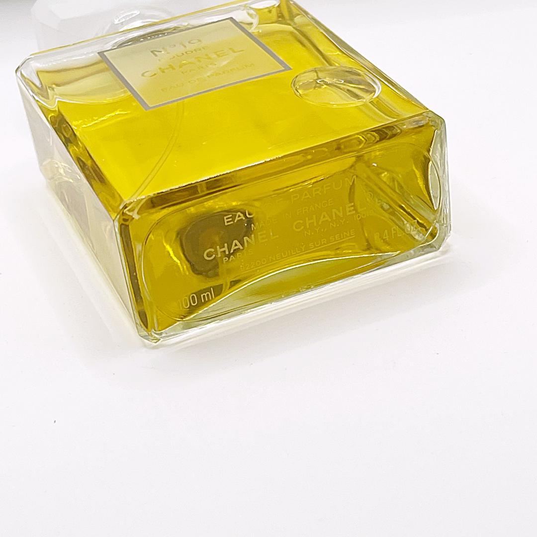 未使用 CHANEL シャネル N°19 オードパルファム 香水 100ml