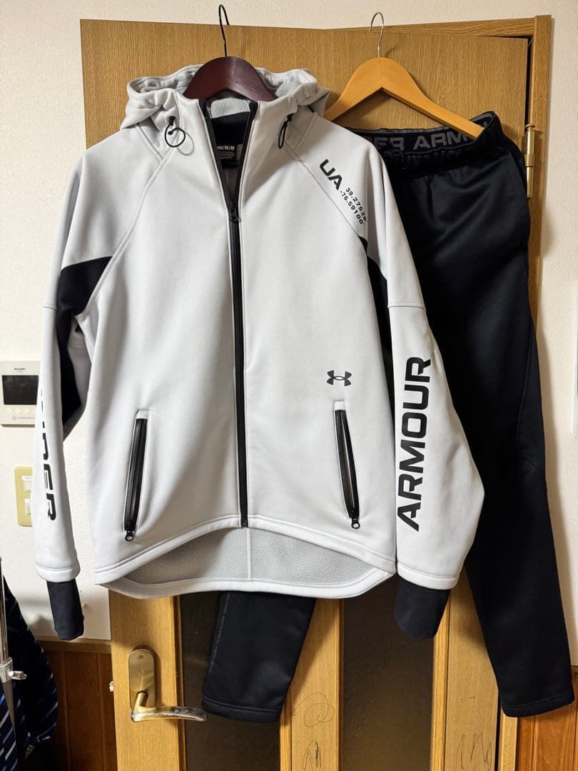 アンダーアーマー ウィンターニット3レイヤー 上下セットメンズM