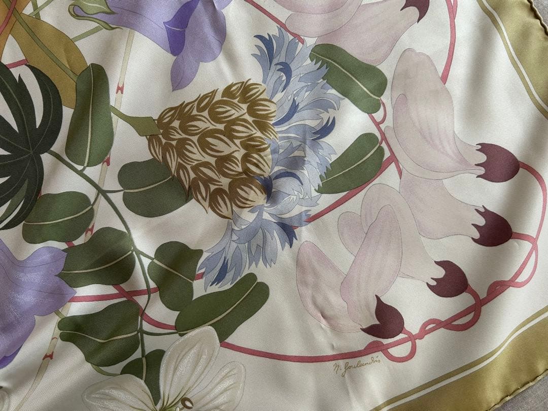 2/1取下＊最終価格＊エルメス　カレ90 Flora Graeca ギリシャの花