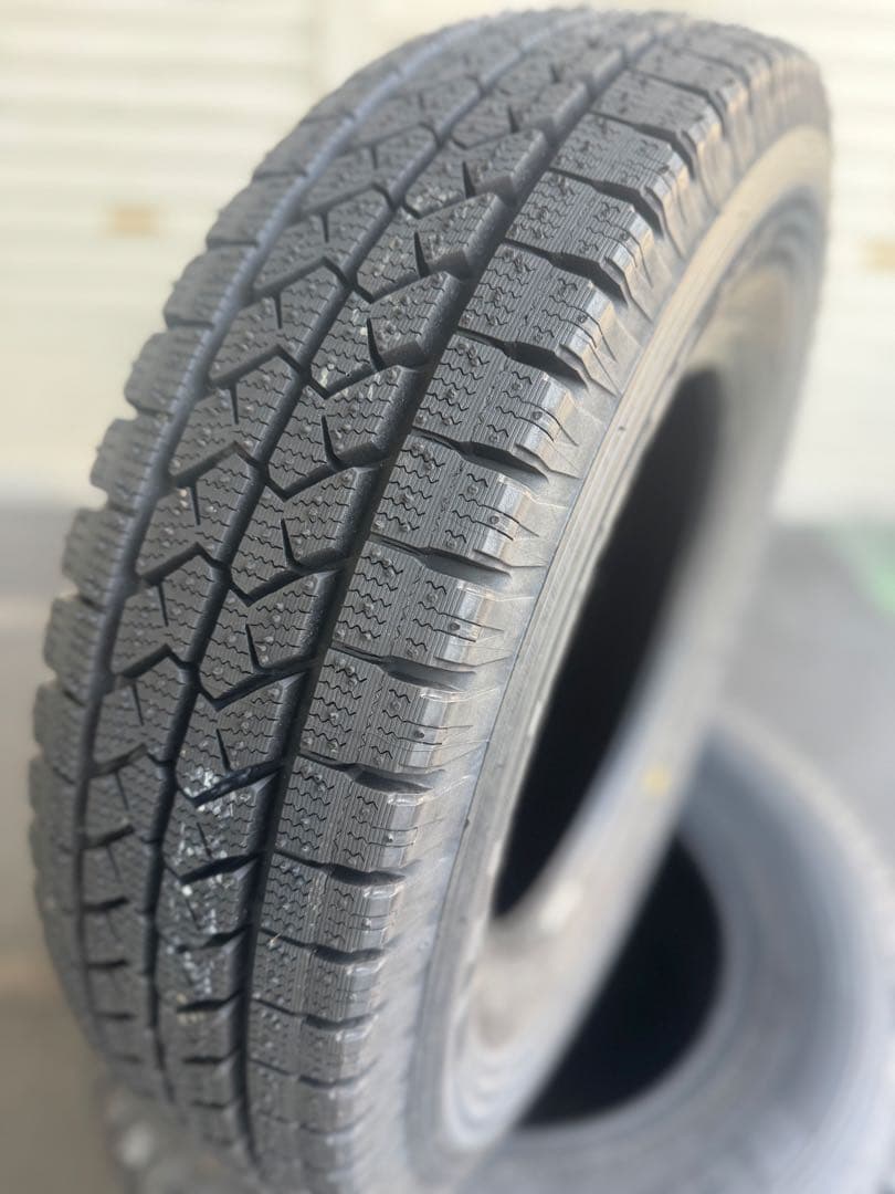 ◆送料込み◆ブリヂストン185/80R14 VL1 新品未使用　3本セット