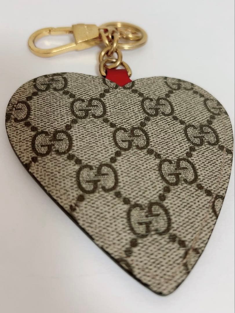 グッチ　GUCCI キーホルダー　キーリング　ハート　刺繍　GG