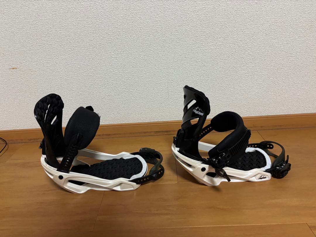 SALOMON スノーボードビンディング rhythm