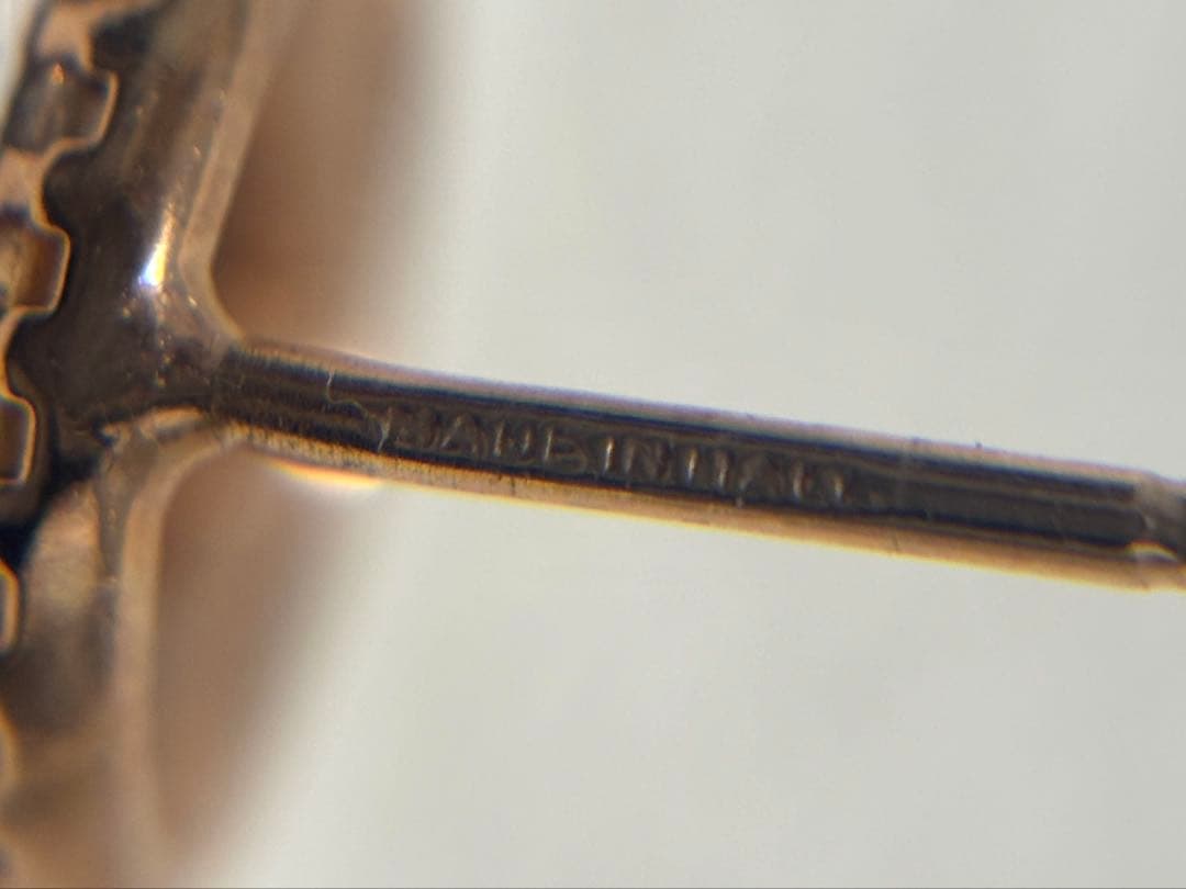 FENDI フェンディ ラインストーン ピアス ゴールド 1A4220