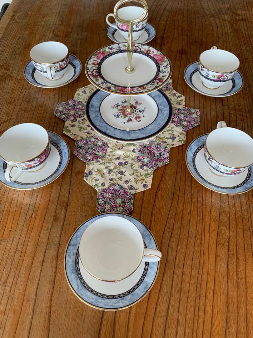 ロイヤルドルトン センテニアル ローズ ケーキスタンド カップ ソーサー セット