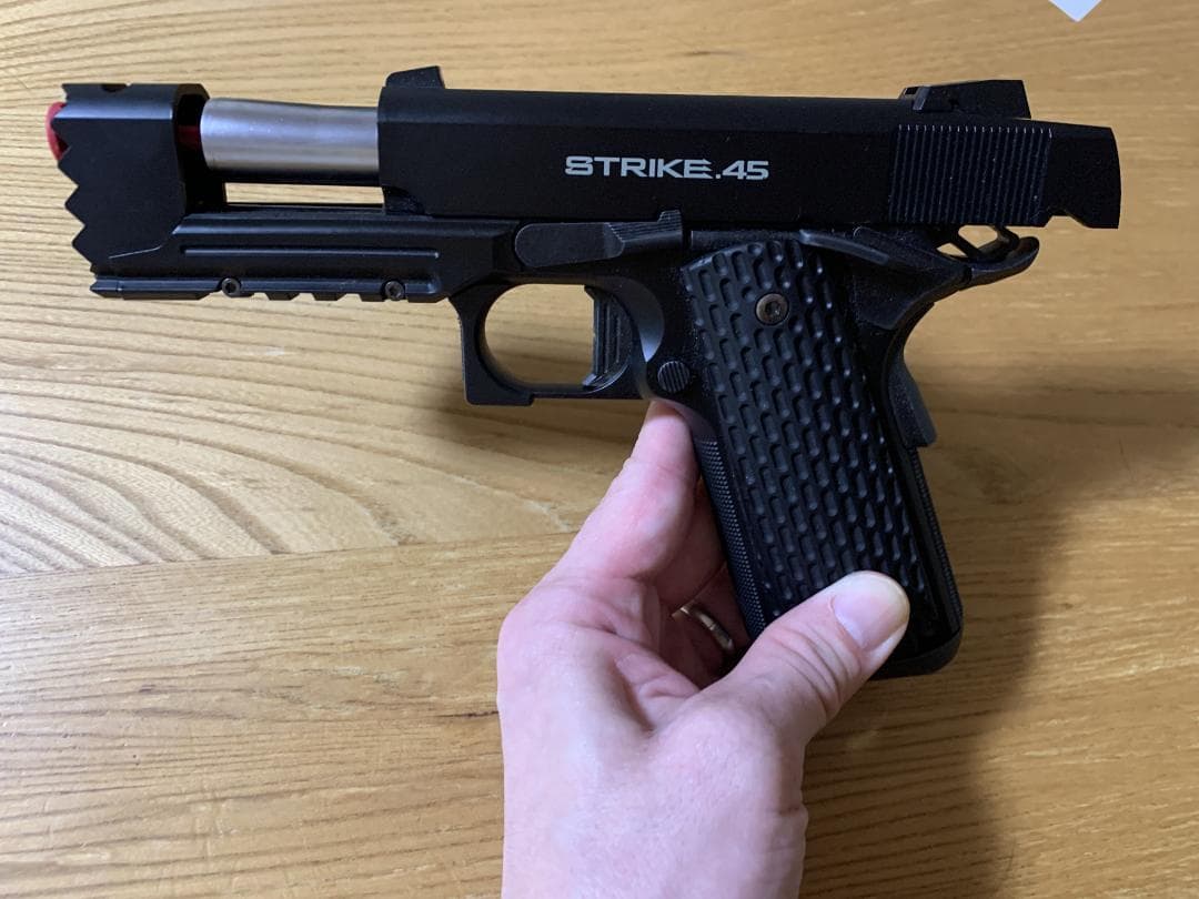STRIKE WARRIOR 45 ハンドガン