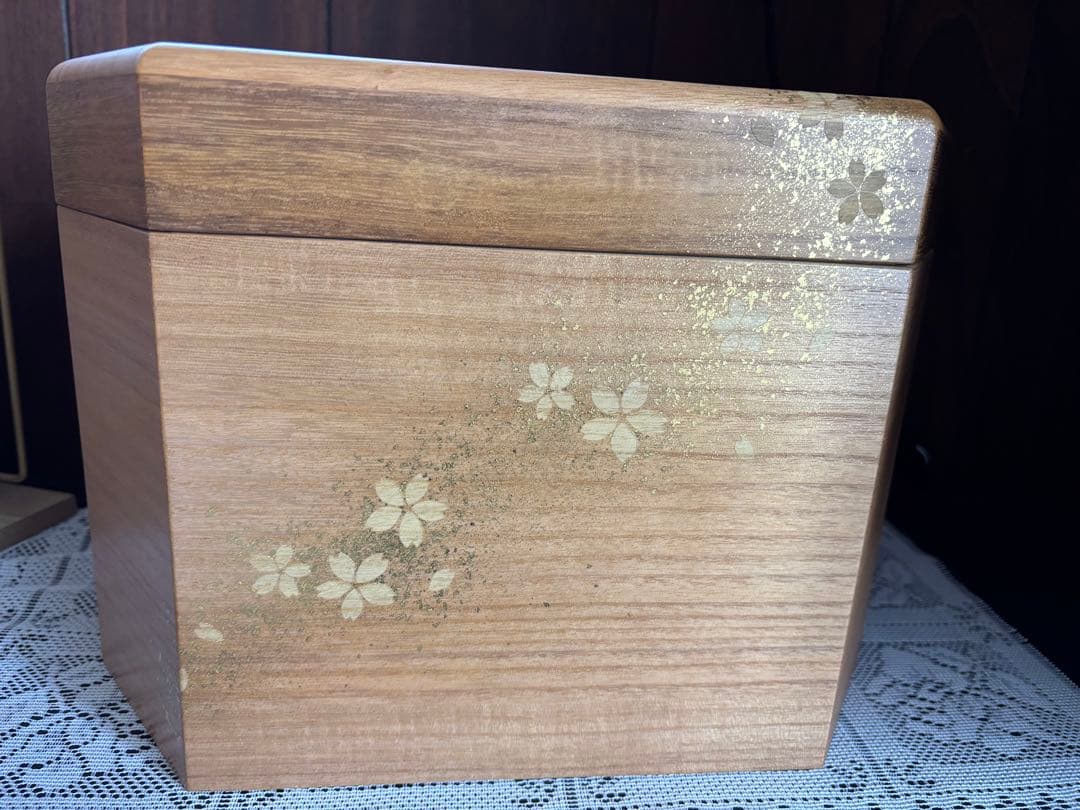 金沢箔布木目込雛人形　神雛　ひな飾り