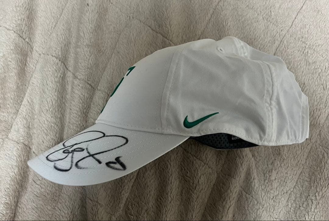 NIKE RFフェデラー直筆サイン入りCAP(白/緑) クレディ・スイス提供品