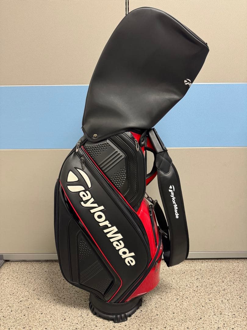 TaylorMade ゴルフバッグ 赤黒
