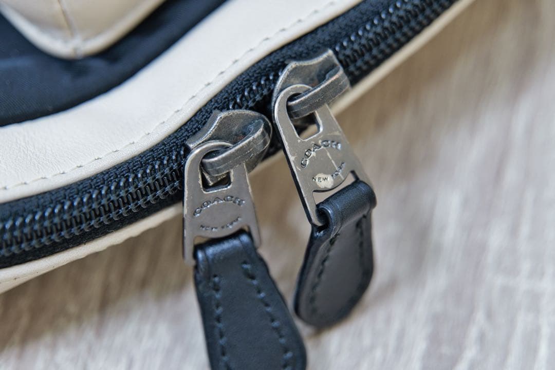 極美品　オフホワイトcoach コーチ　ボディバッグ　レザー　ナイロン　メンズ
