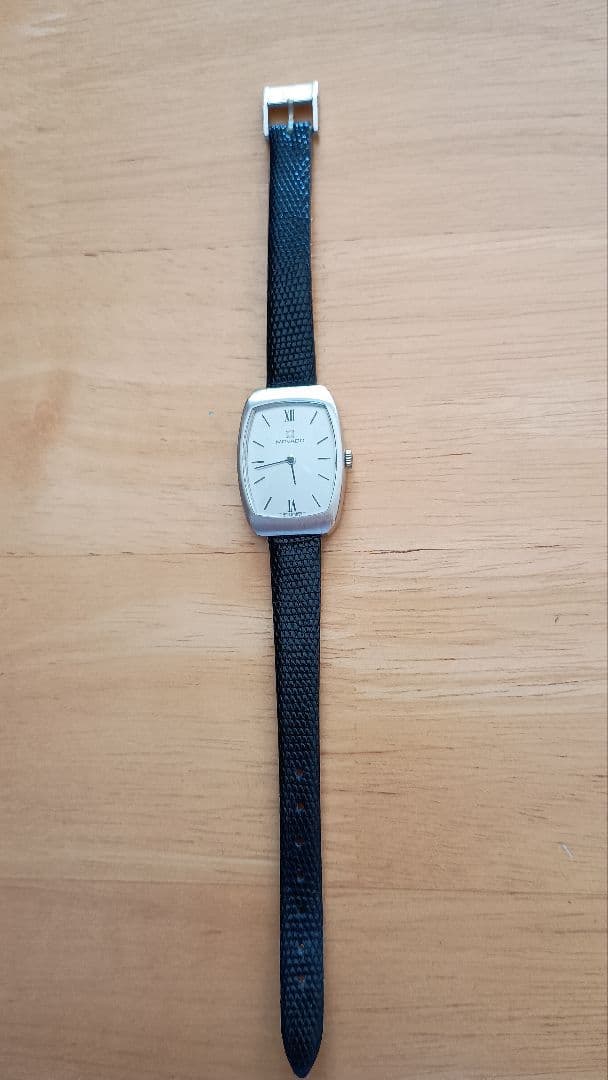 MOVADO 手動式アナログ腕時計