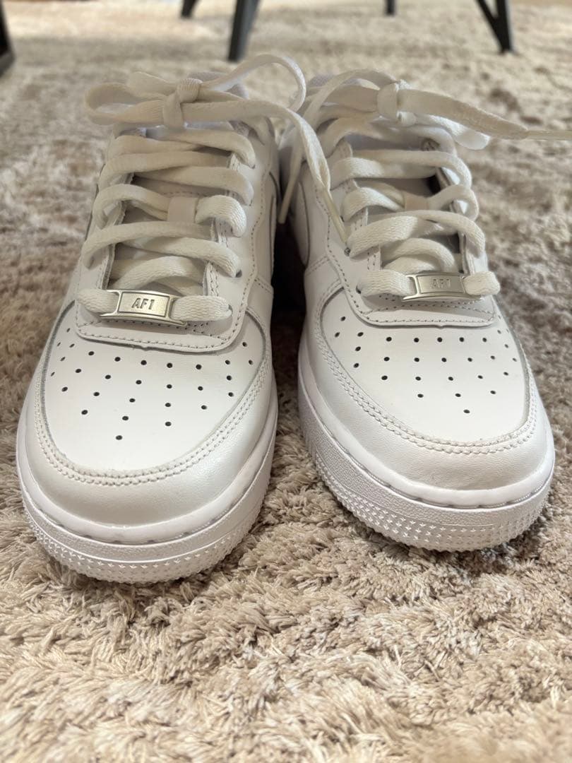 【美品】Nike Air Force 1 ホワイトスニーカー23センチ