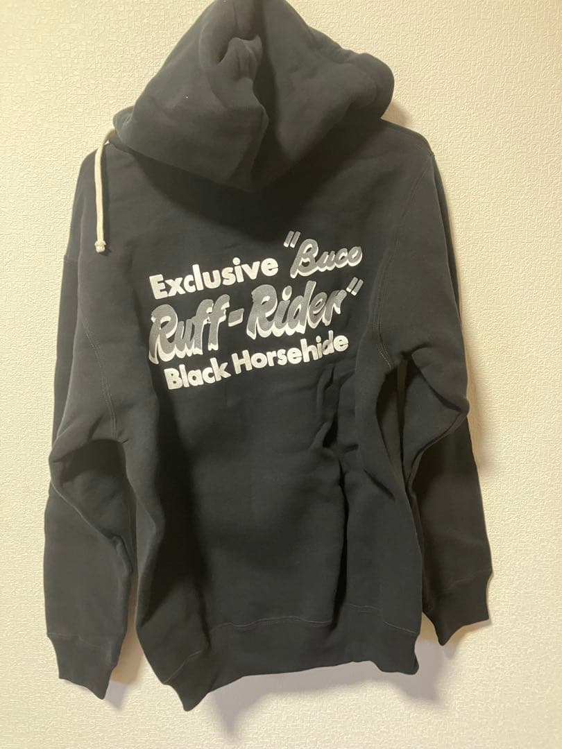 しのBuco ブラックパーカー Mサイズ