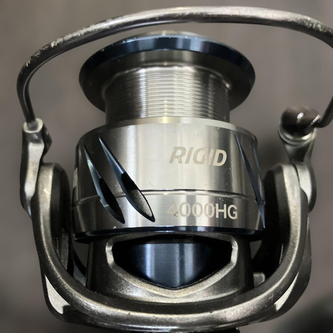 SLASH RIGID 4000HG スピニングリール