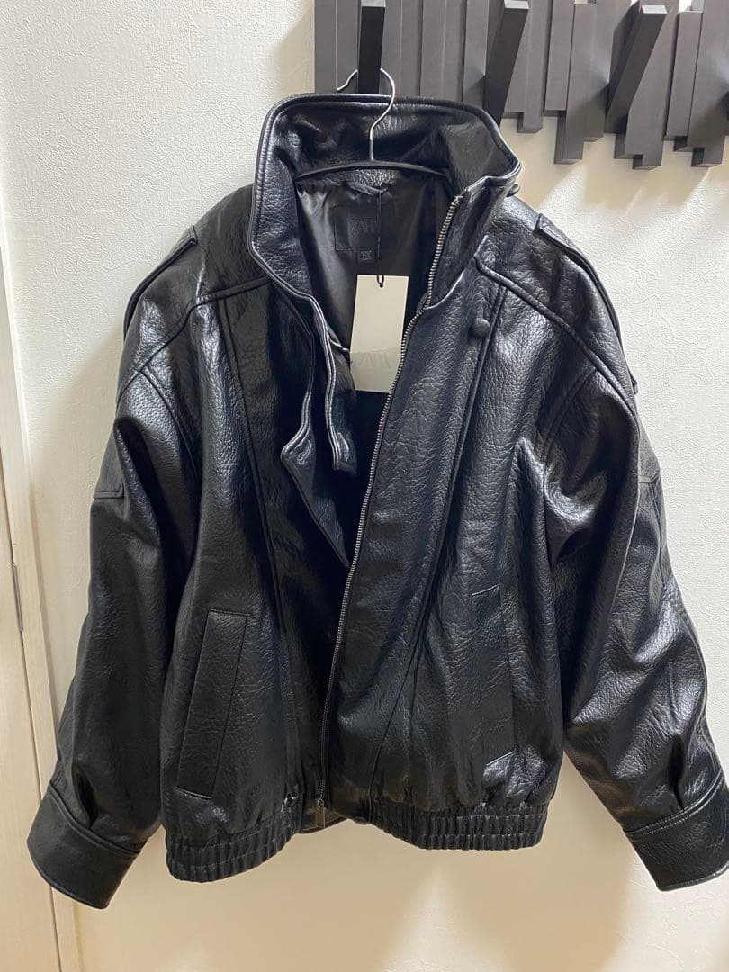 ZARA 完売品　フェイクレザージャケット　Mサイズ