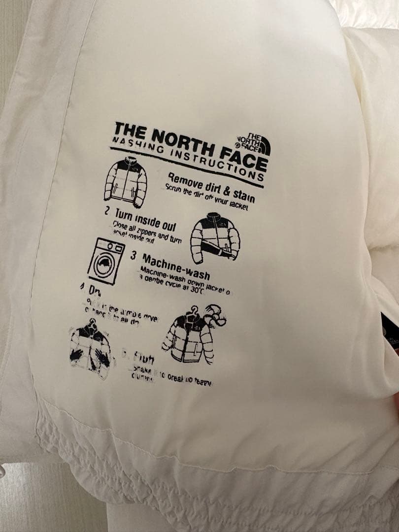 韓国限定モデルTHE NORTH FACE ダウン Ivory