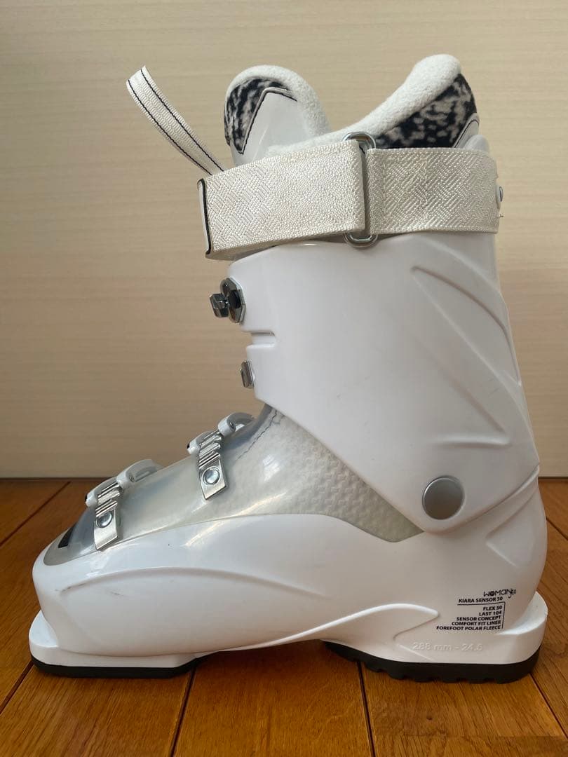 ロシニョール ROSSIGNOL スキーブーツKIARA SENSOR50