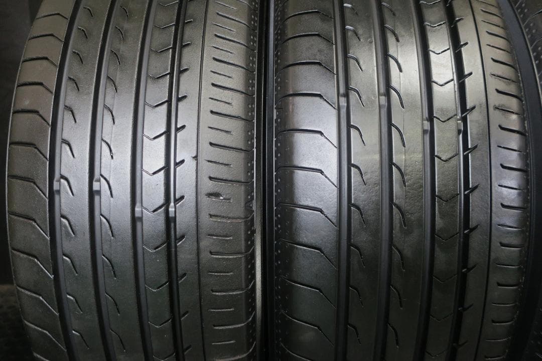 極上イボ付き 2022年製 215/60R17 ヨコハマ ブルーアース RV03