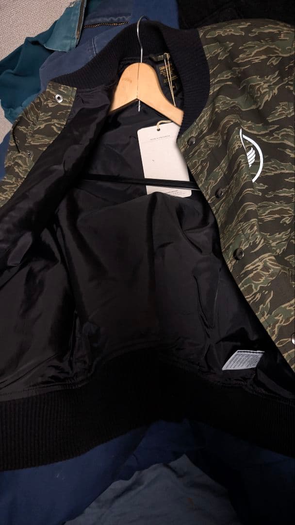 激レア　Carhartt　タグ付き　迷彩柄　ループエムブレムジャケット　Mサイズ