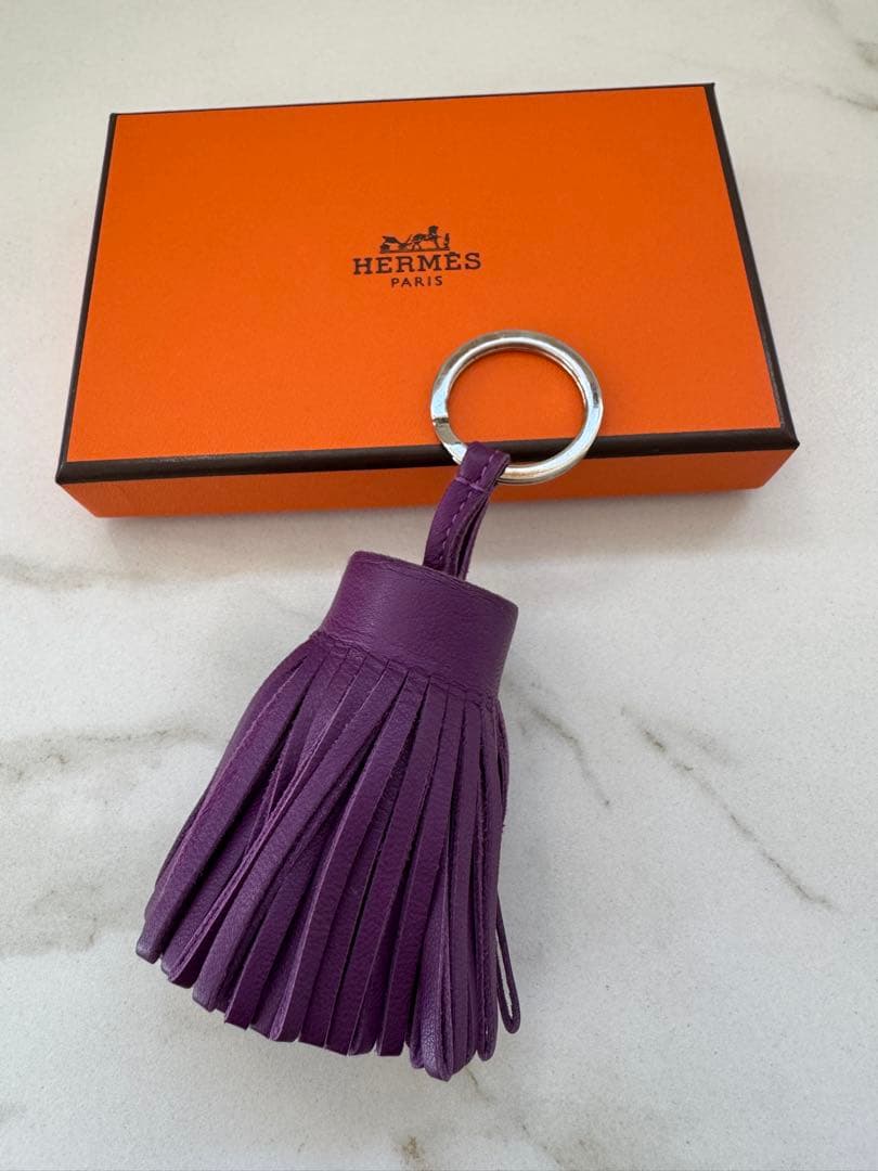 HERMES カルメンパープル フリンジ キーホルダー