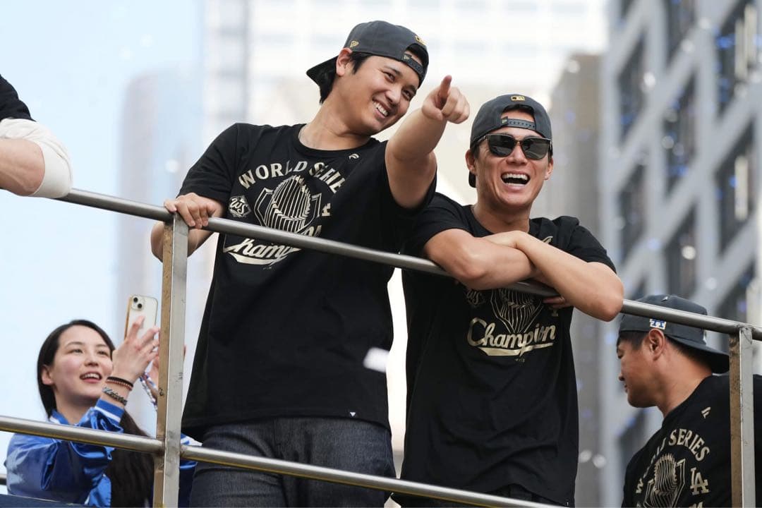 山本由伸　TシャツL クリアファイル&号外