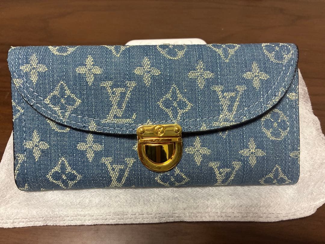 人気ノベルティ 財布　新品