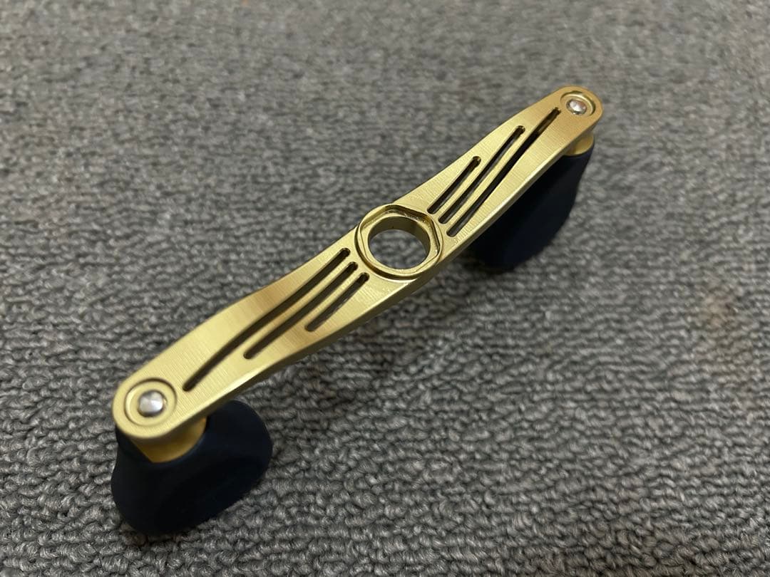 バリアルハンドル110