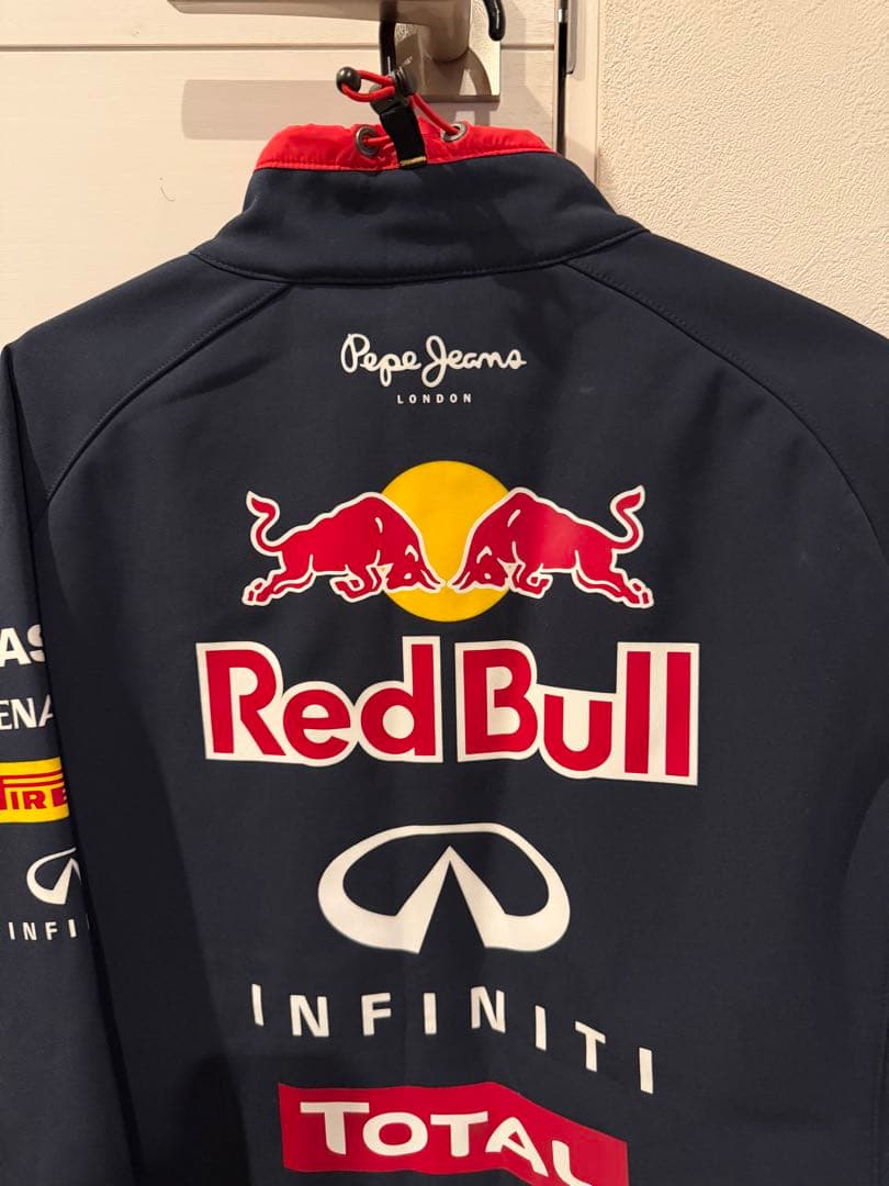 Red Bull Racing Pepe Jeans ソフトシェルジャケットM