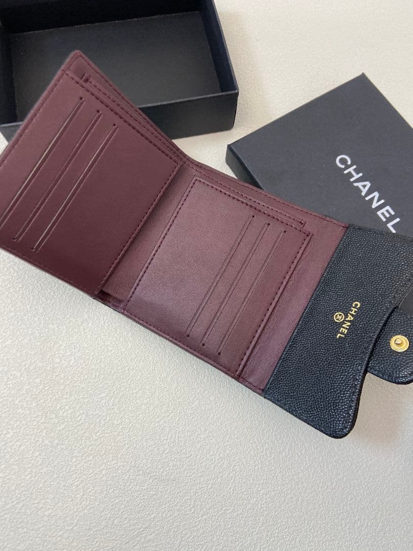 CHANEL ブラック 三つ折り財布