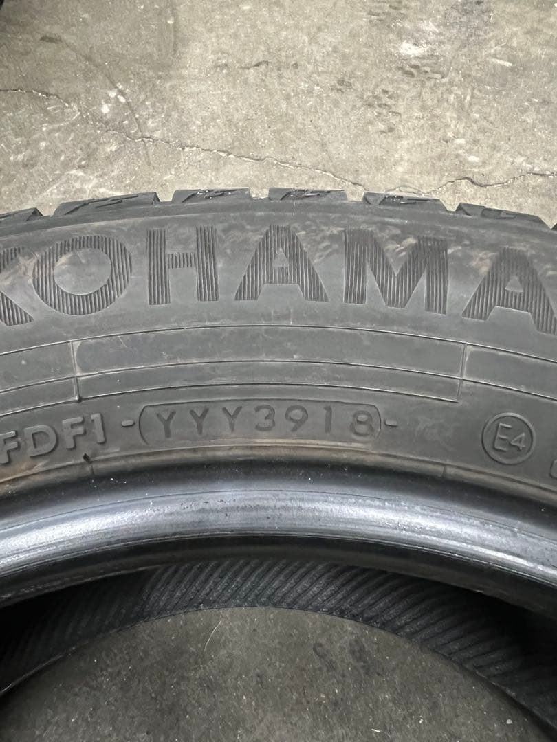 215/60R16 ヨコハマIG60 2018年製 4本 スタッドレス