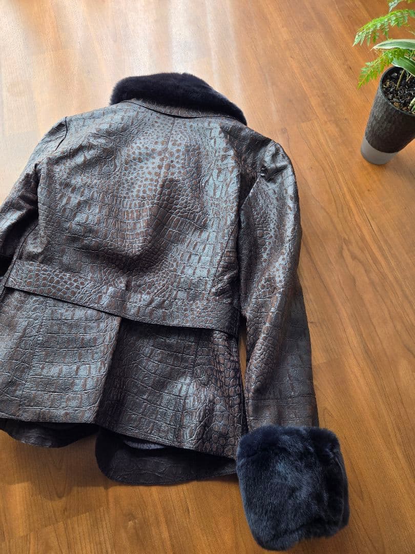 ARMANI COLLEZIONI クロコエンボス ファー付きジャケット 40