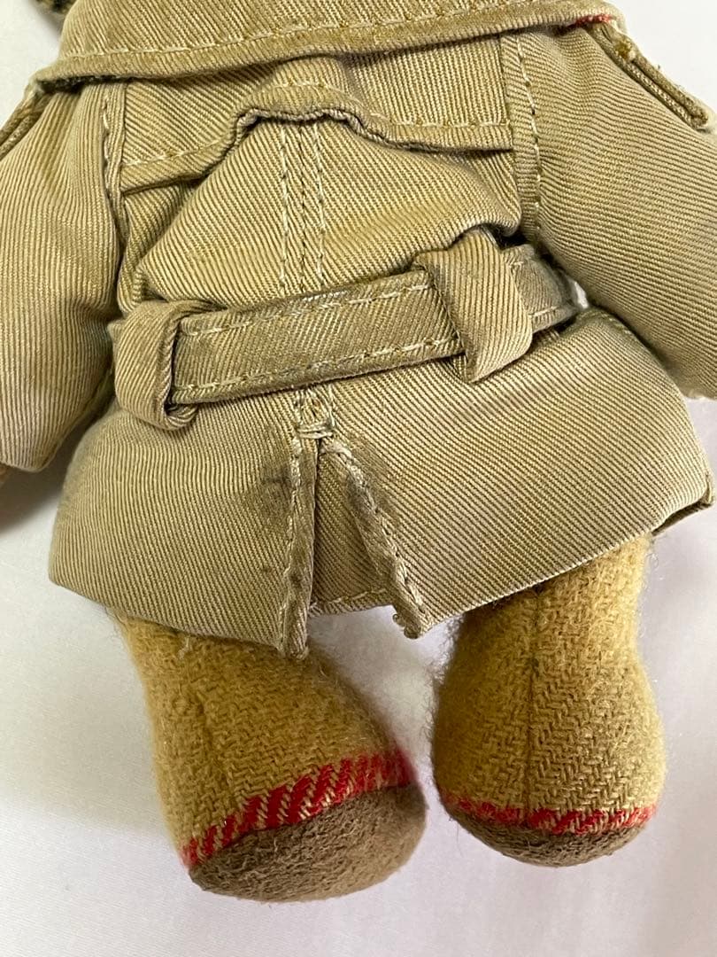 まゆKON ‼️BURBERRY バーバリーベア　トレンチコートキーホルダー