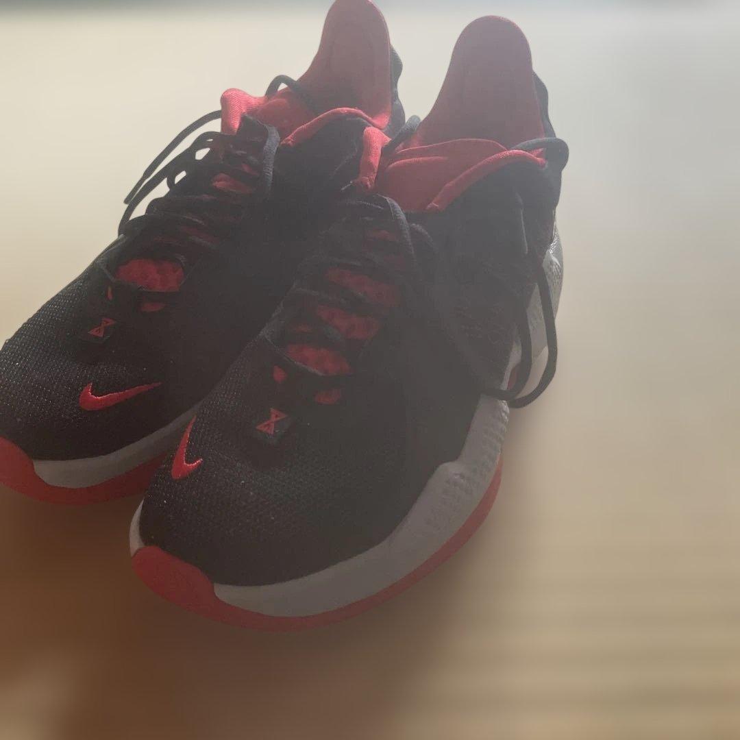 Nike バスケットボールシューズ ブラック/レッド