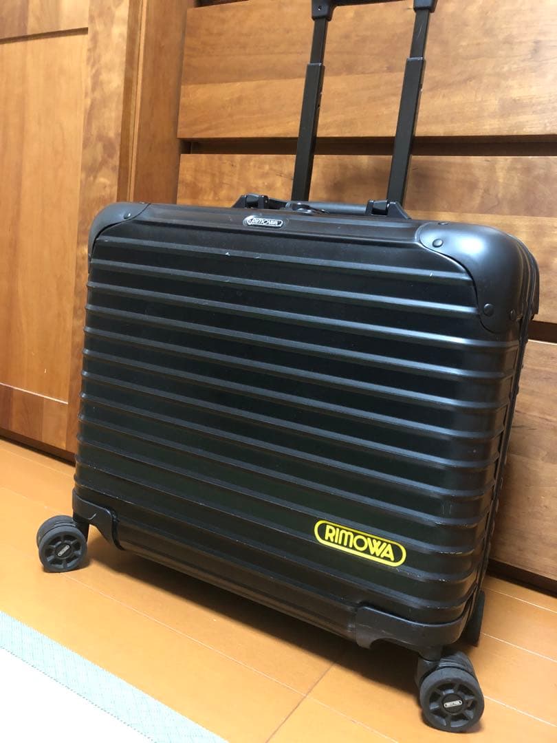 ☆極美品☆激レア☆RIMOWA リモワ　ステルス　ビジネストロリー4輪　　26L