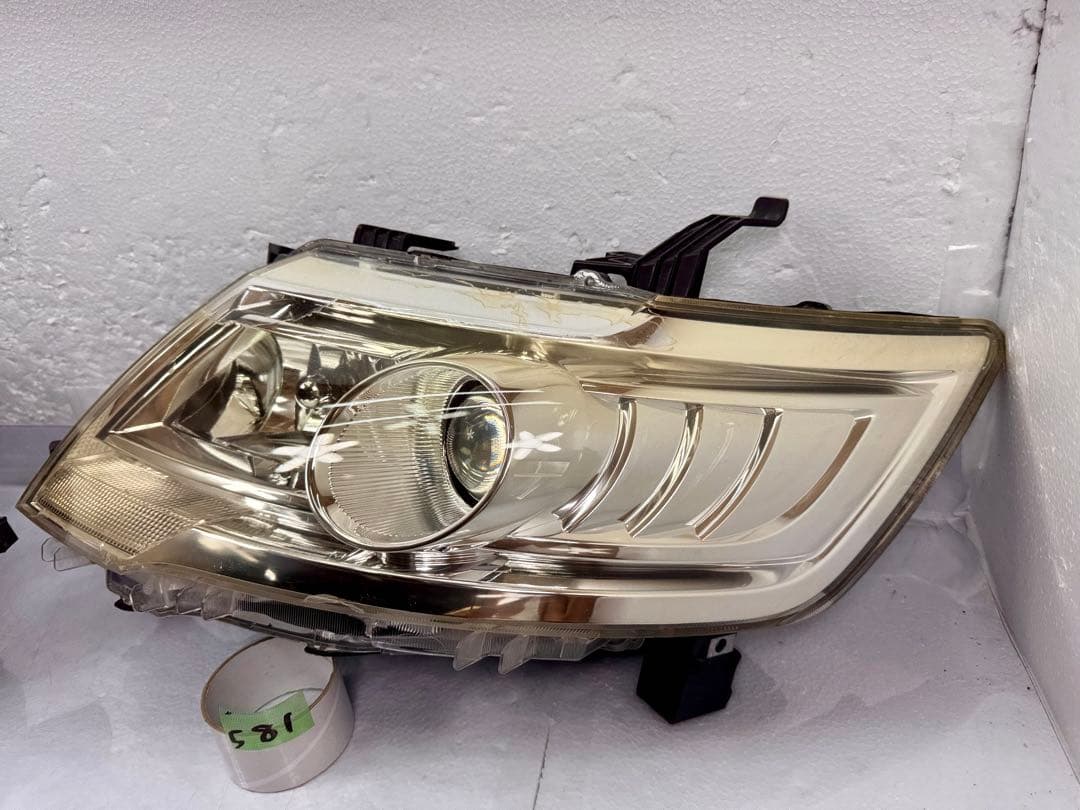 日産セレナ HWS C25 CC25 後期 HID ヘッドライト 左右