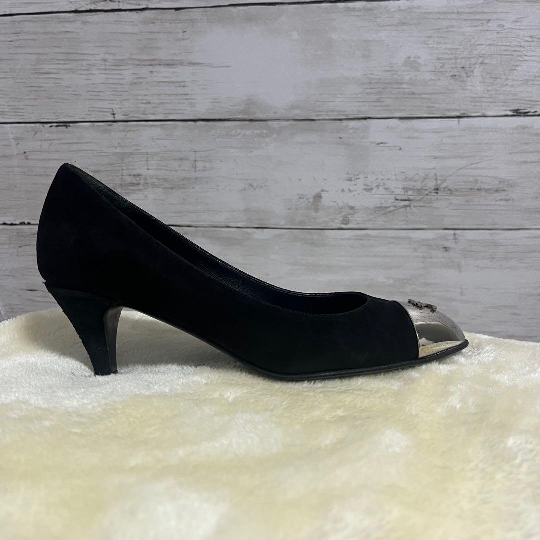美品！CHANEL シャネル ラウンドトゥパンプス　22.5 黒×シルバー
