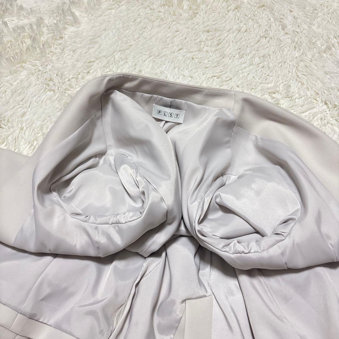 PLST　プラステ　セットアップ　ノーカラー　ボタンレス　ベージュ　Mサイズ