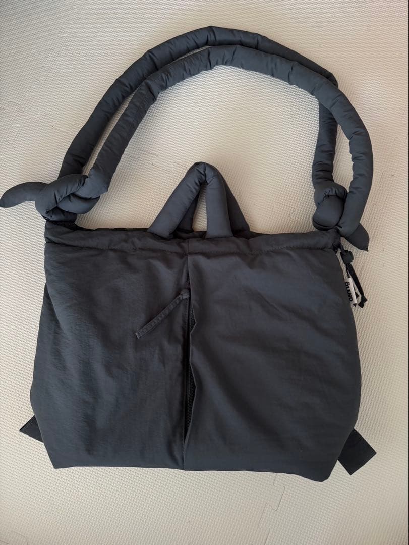 【美品】タグあり　OLEND ona soft bag パフィショルダーバッグ