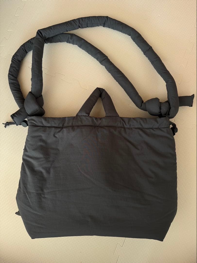 【美品】タグあり　OLEND ona soft bag パフィショルダーバッグ
