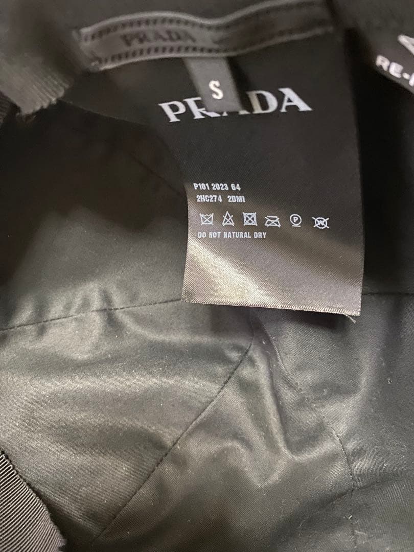 PRADA ブラック ベースボールキャップ S