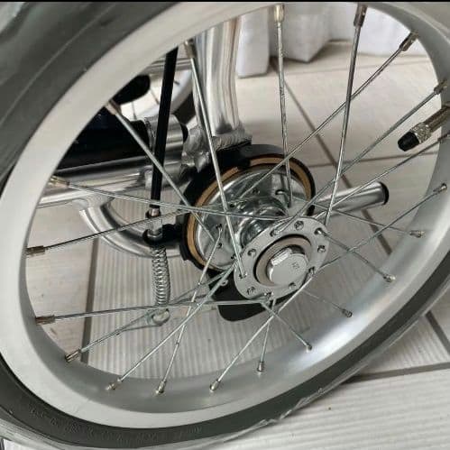 ♿ 便利な多機能 介助式 車椅子 (新品の低反発座クッションと背シート)