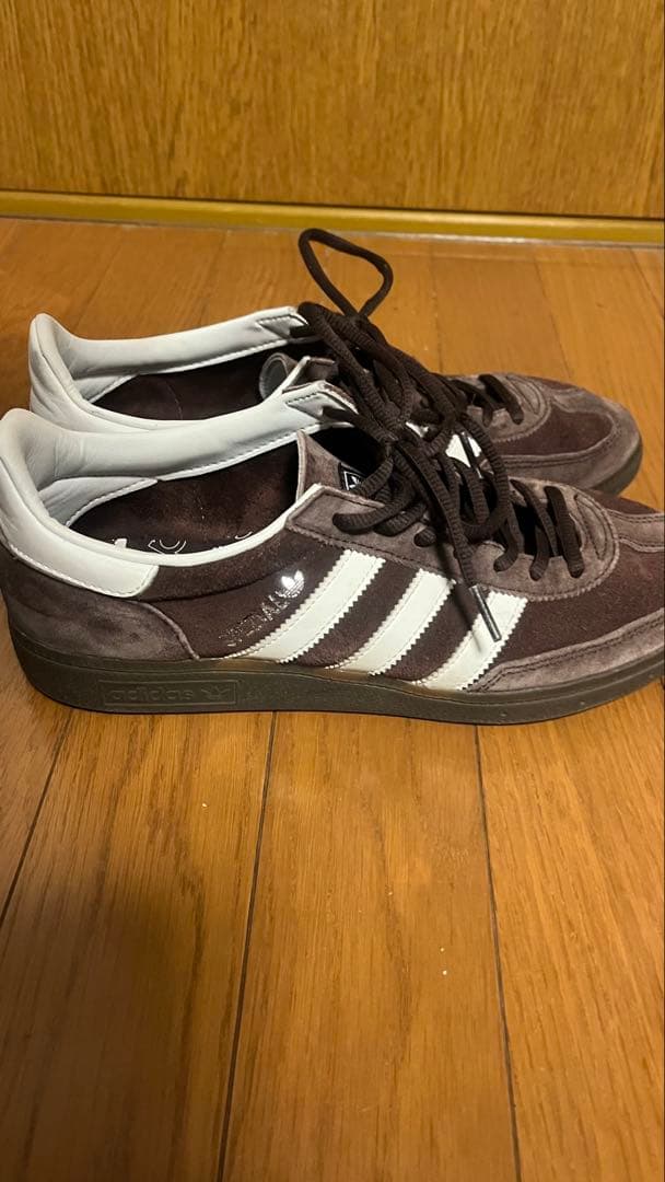 adidas スペツィアル ブラウン スエード スニーカー