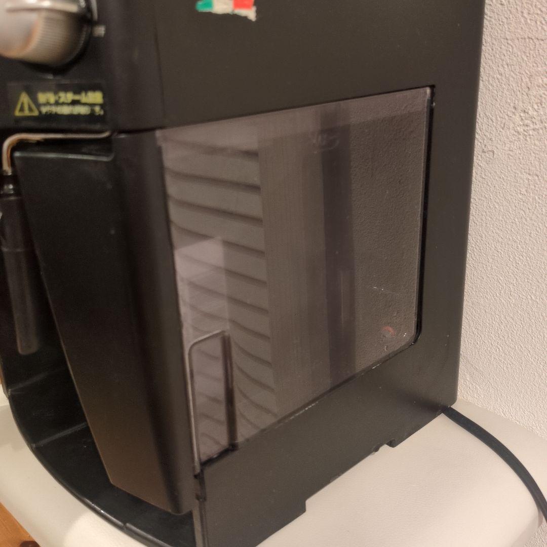 DeLonghi MAGNIFICA ESAM1000SJ エスプレッソマシン