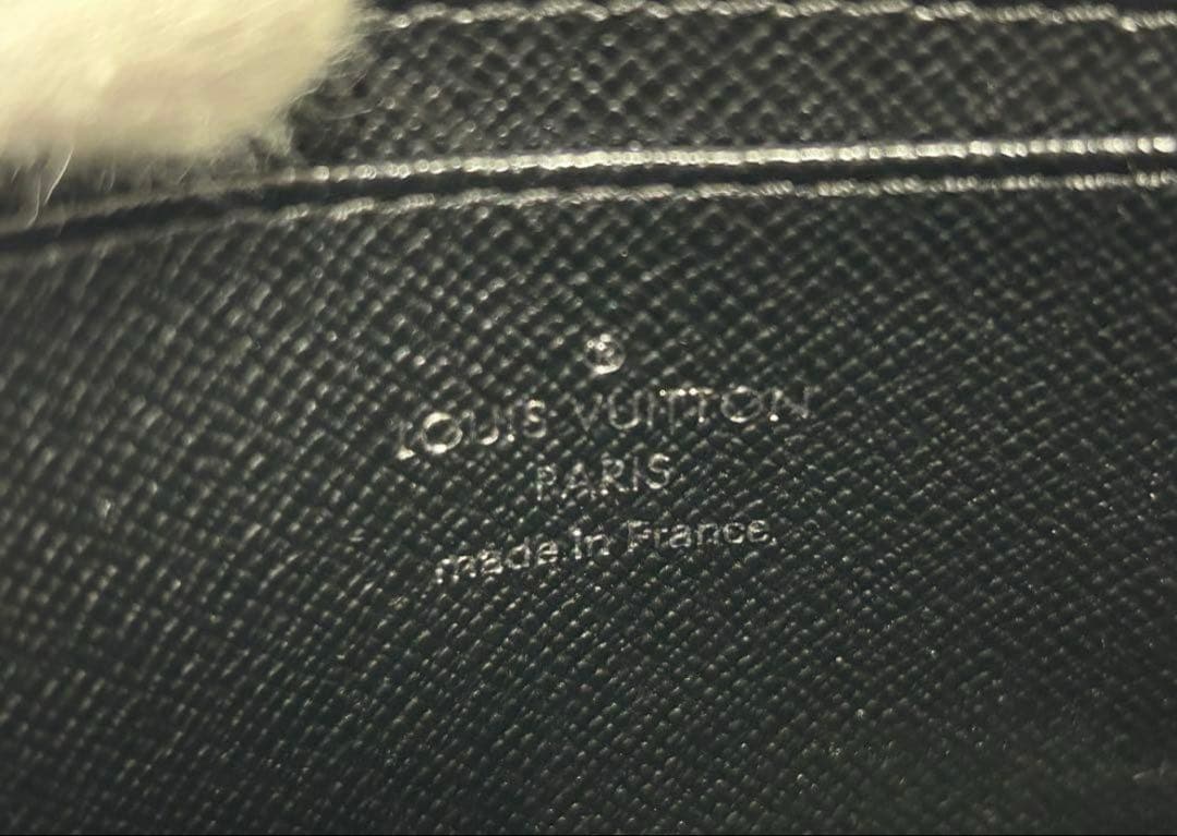 n*t様 LOUIS VUITTON エピ ジッピーパース 黒