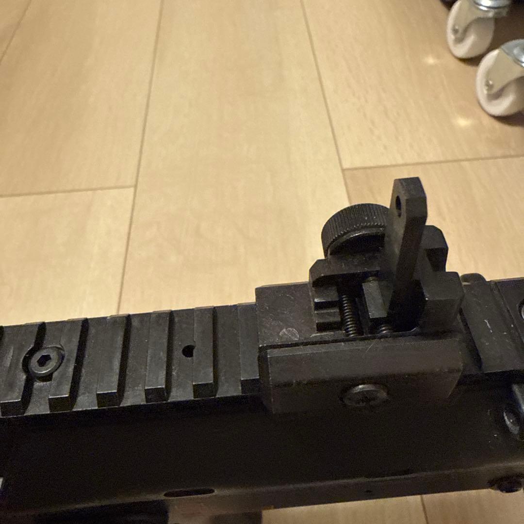 東京マルイMP7A1電動サブマシンガン 大容量マガジン1本追加、充電器