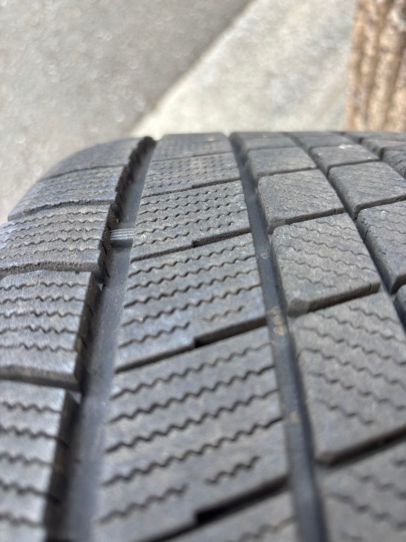 ブリザックvrx3　235/55r18